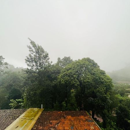 Red Stone Villas Coorg Madikeri Exterior photo