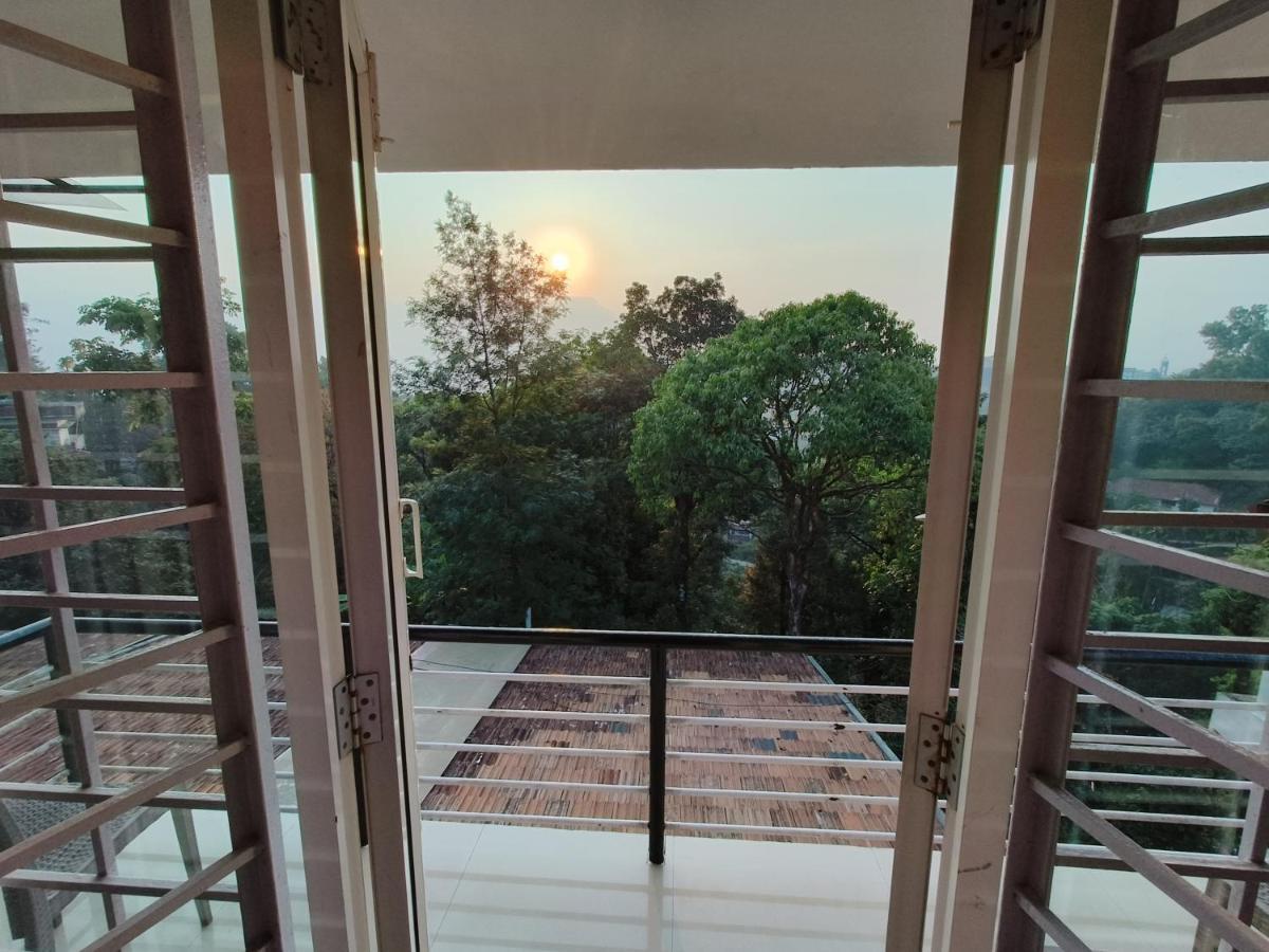 Red Stone Villas Coorg Madikeri Exterior photo