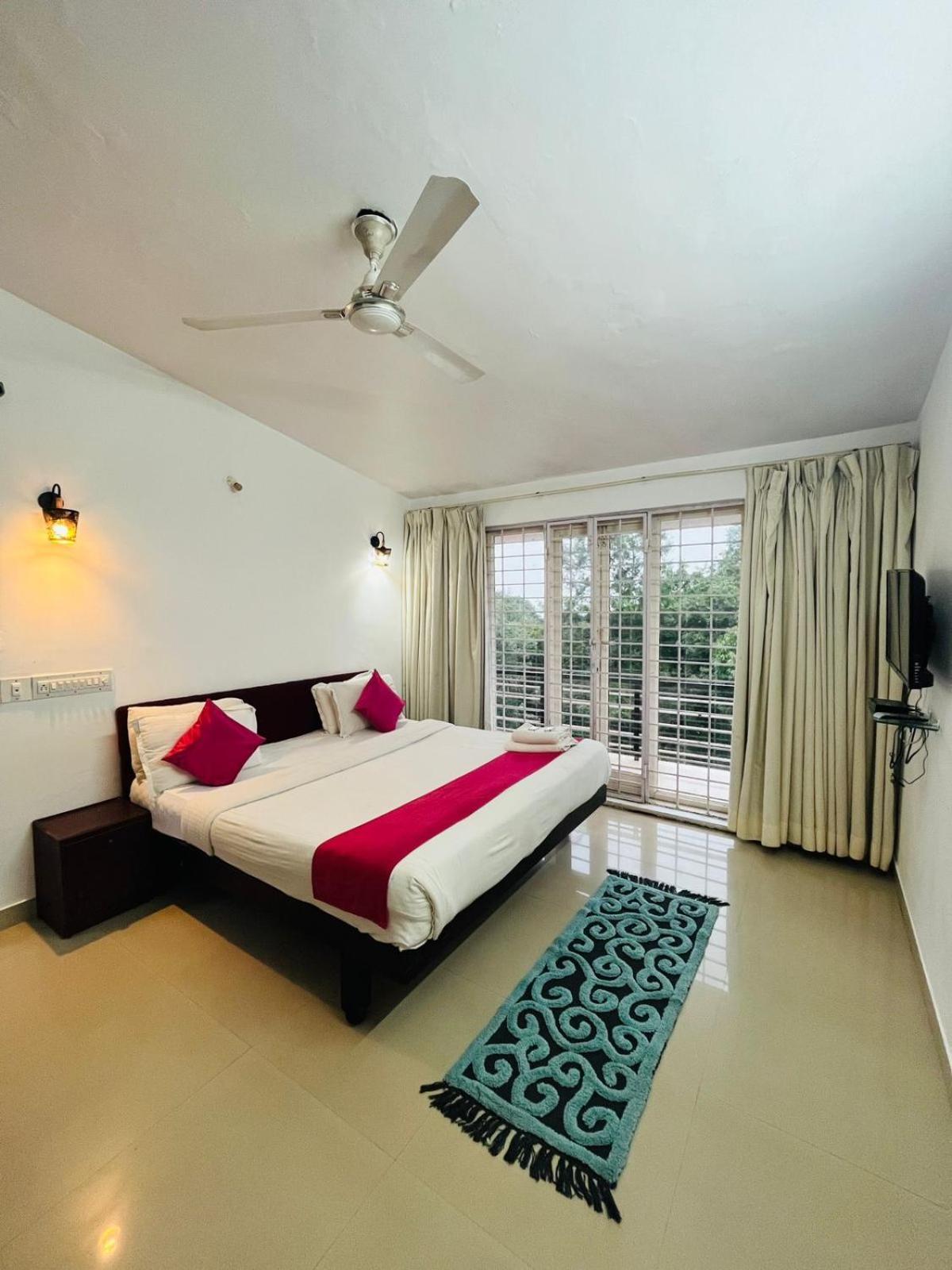 Red Stone Villas Coorg Madikeri Exterior photo